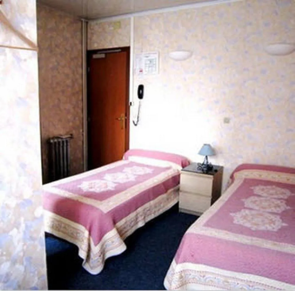 Hipotel Paris Voltaire Bastille 3*,  France