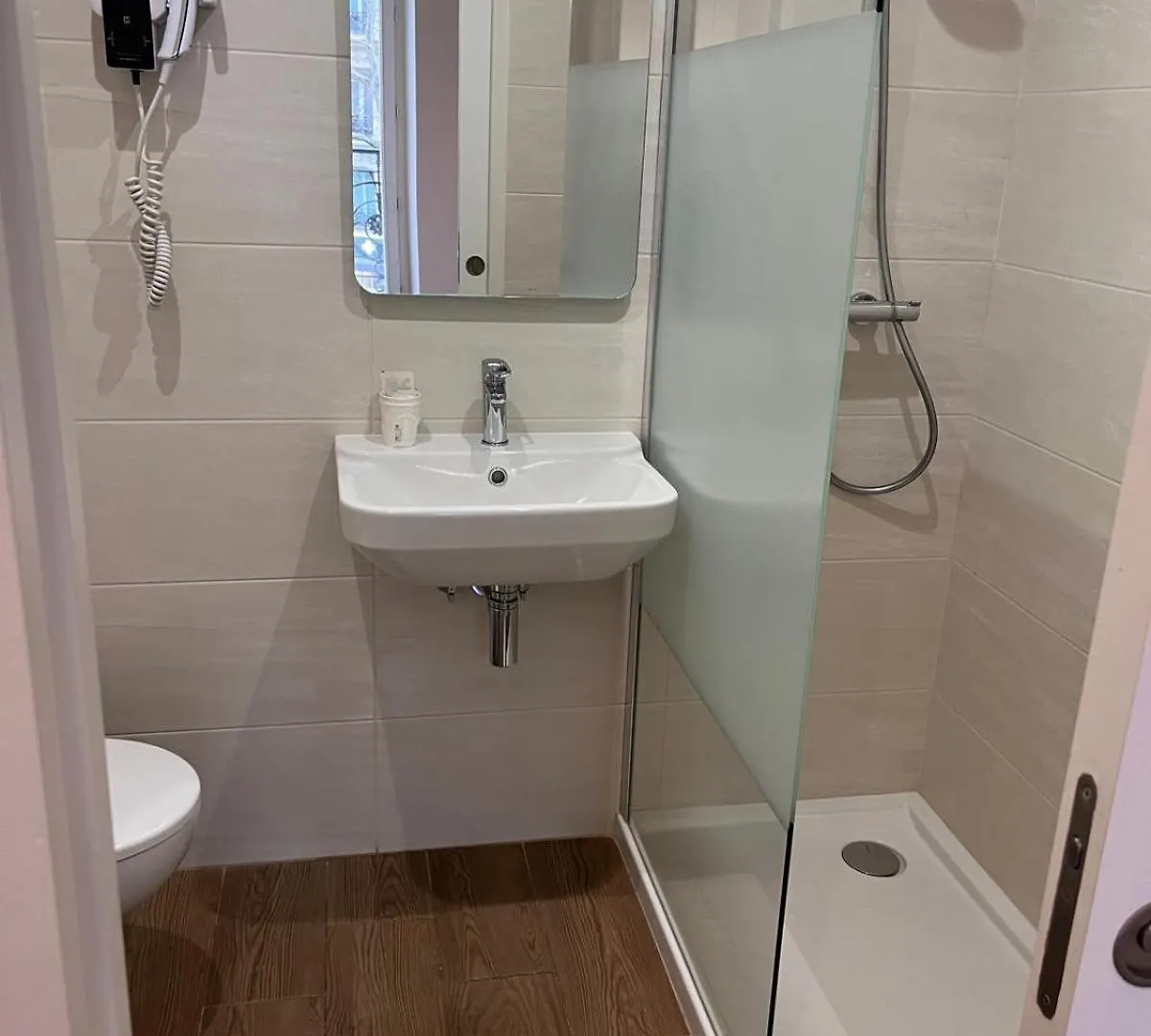 Hipotel Paris Voltaire Bastille