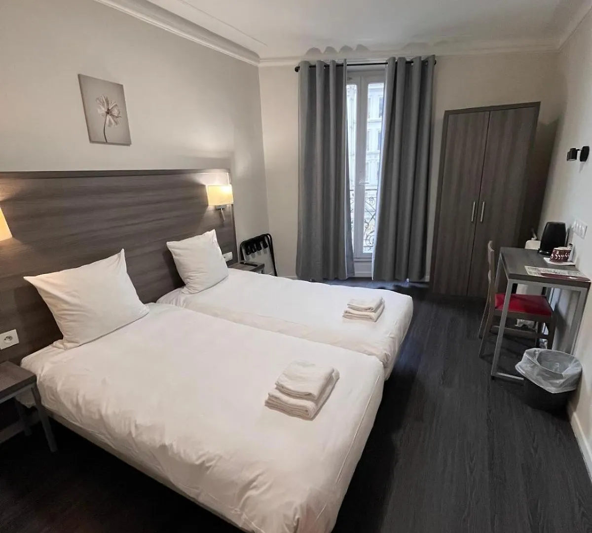 Hipotel Paris Voltaire Bastille 3*,