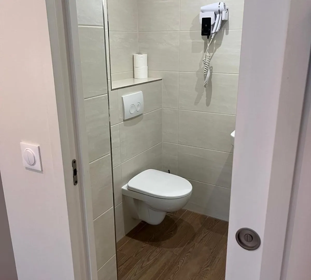 *** Hotel Hipotel Paris Voltaire Bastille France