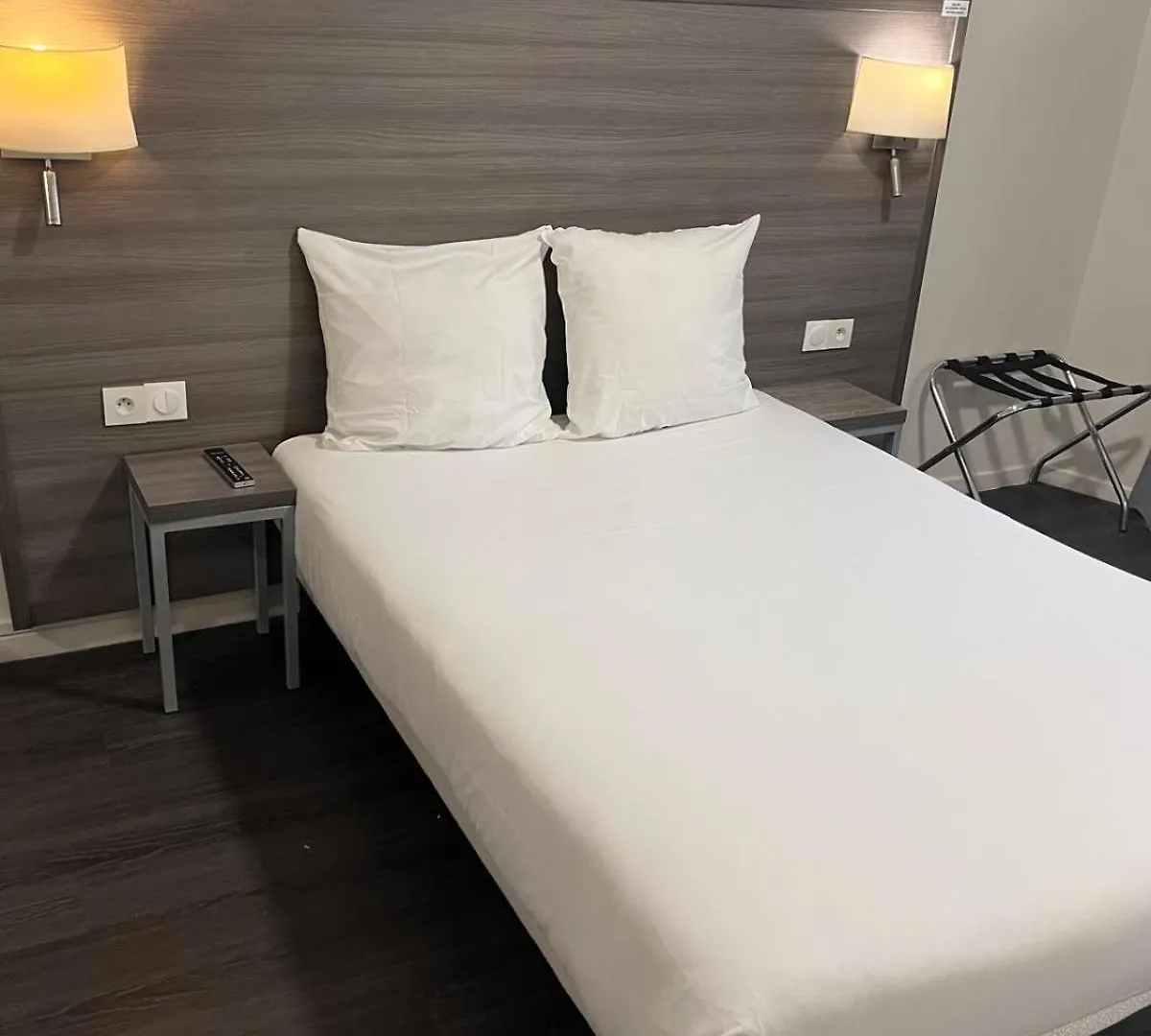 Hipotel Paris Voltaire Bastille Hotel