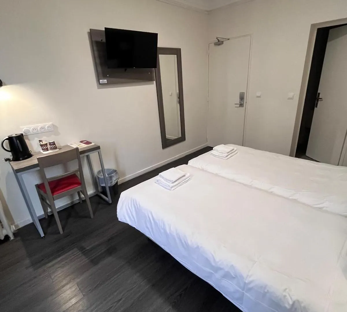 Hotel Hipotel Paris Voltaire Bastille
