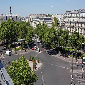 *** Hotel Hipotel Paris Voltaire Bastille France