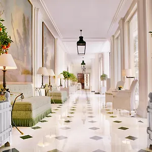 Hotel Le Bristol - An Oetker Collection, París