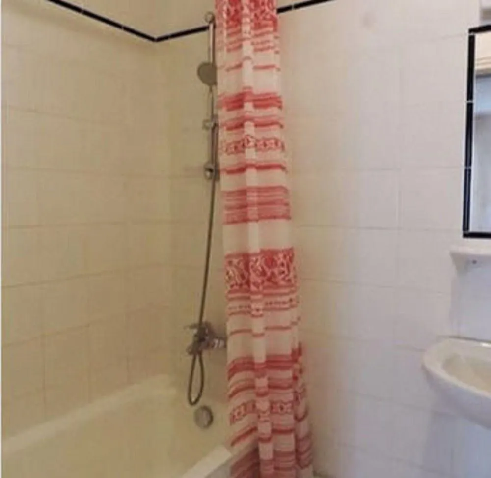 Hipotel Paris Voltaire Bastille Франция