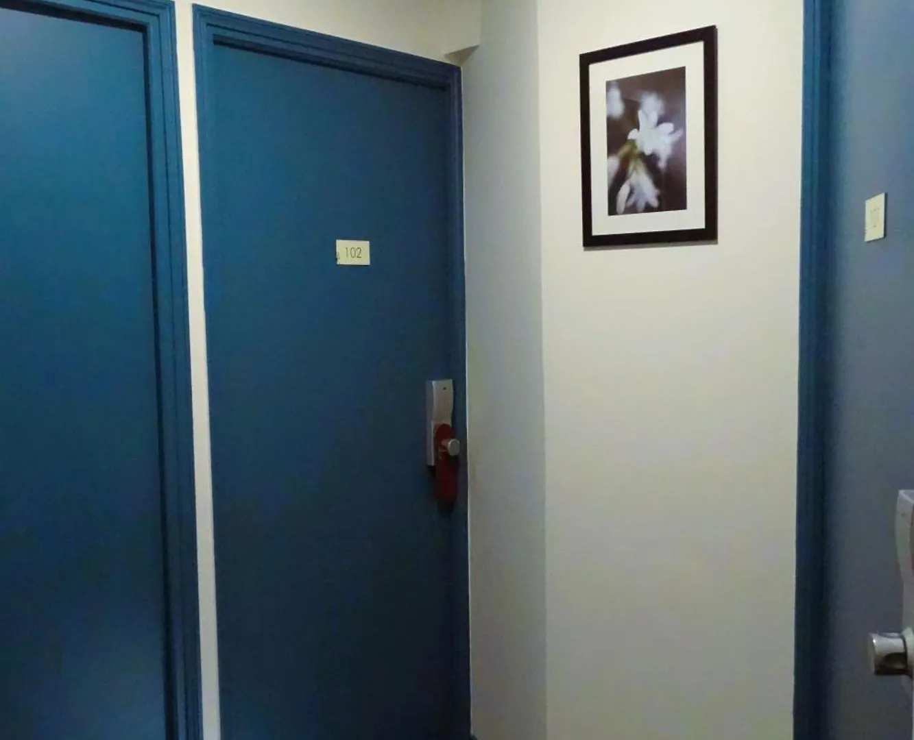 Отель Hipotel Paris Voltaire Bastille