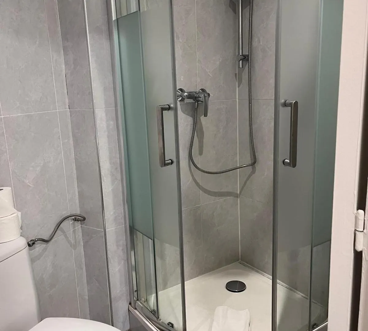 Hipotel Paris Voltaire Bastille