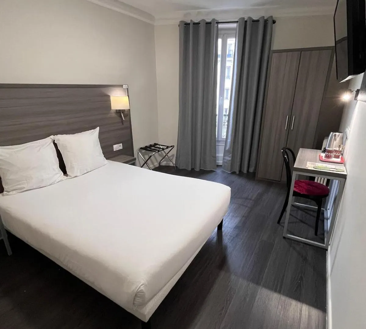 *** Отель Hipotel Paris Voltaire Bastille Франция